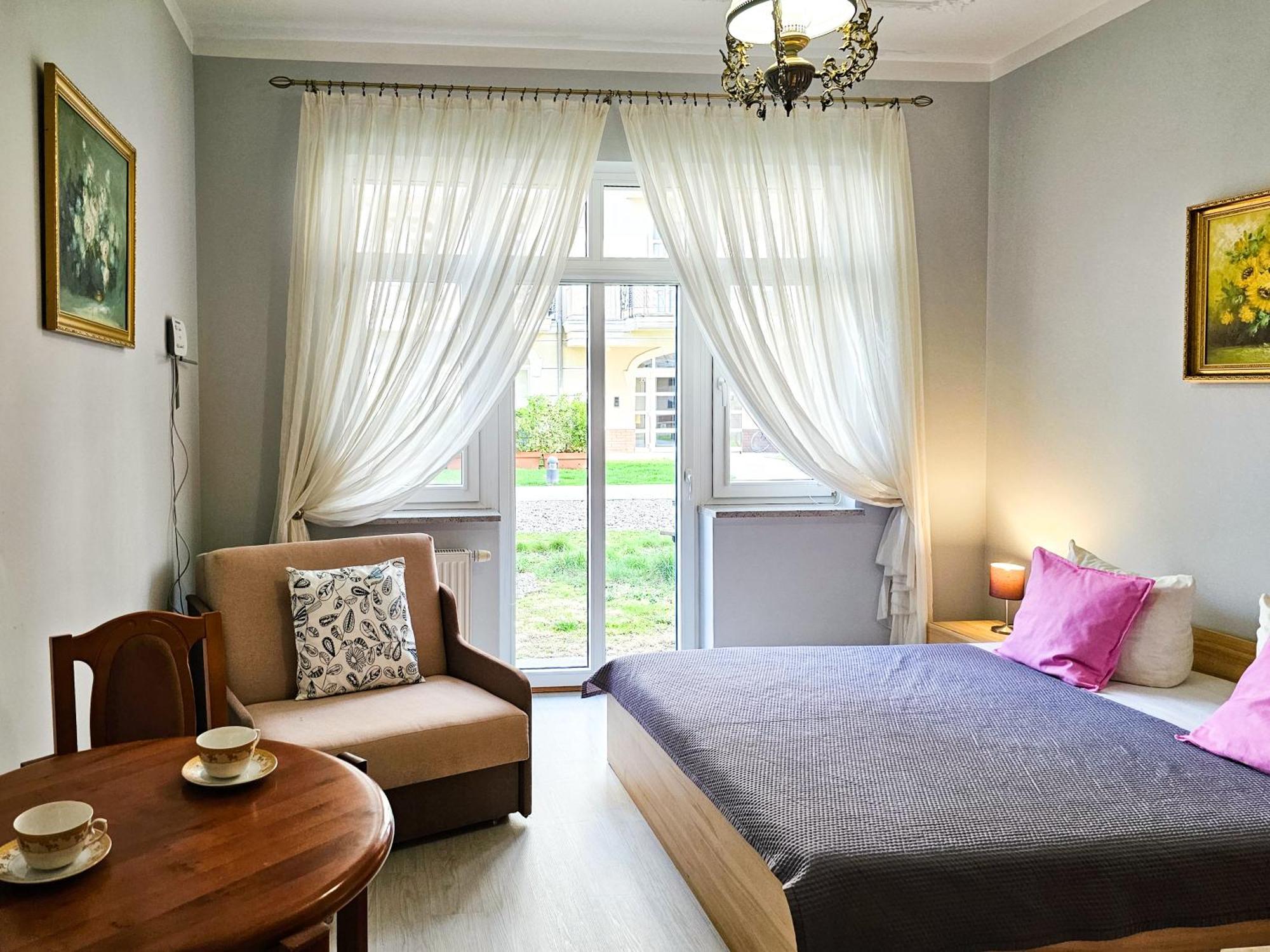 Visit Baltic - Trzy Korony Apartment ชวีโนวิชแจ ภายนอก รูปภาพ